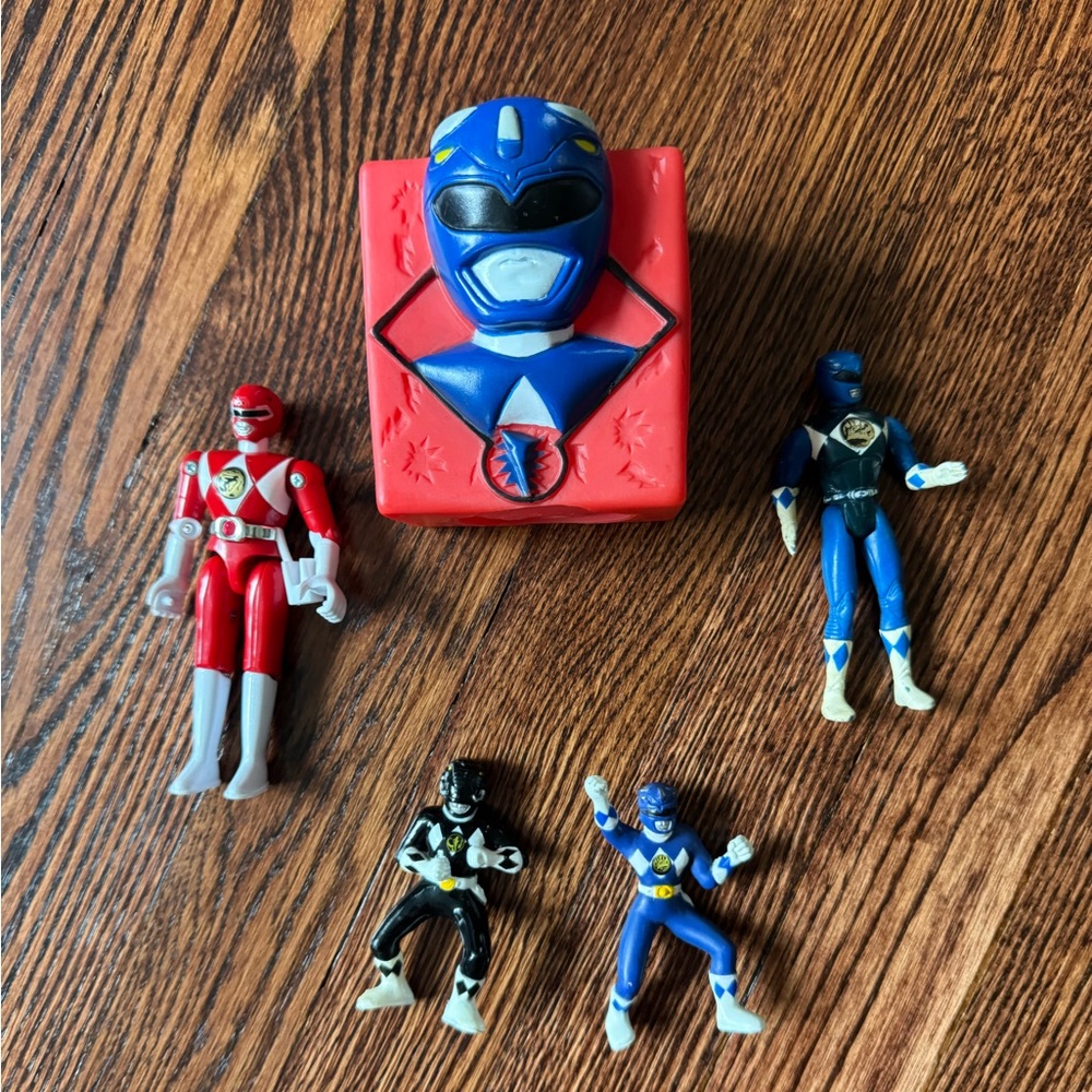 Vintage 1994 Mighty Morphin Power Ranger juice box cooler Blue ranger